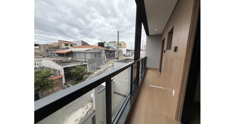 Sobrado novo à venda no Bairro da Vila Mangalot na Rua Itapinima,