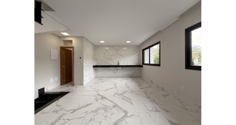 Sobrado novo à venda no Bairro da Vila Mangalot na Rua Itapinima,