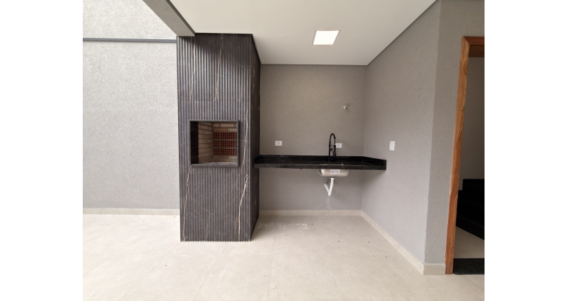 Sobrado novo à venda no Bairro da Vila Mangalot na Rua Itapinima,