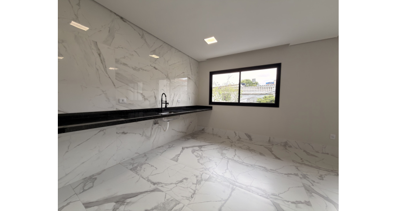 Sobrado novo à venda no Bairro da Vila Mangalot na Rua Itapinima,