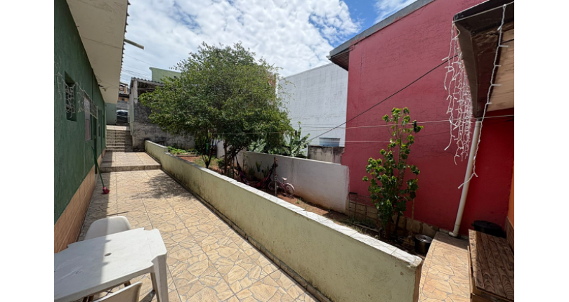  Casa à venda em Osasco no Bairro da Ayrosa na Rua Francisco de Almeida