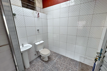 Casa Térrea à venda no Bairro do Jardim Regina na Rua Andrade Velosino,