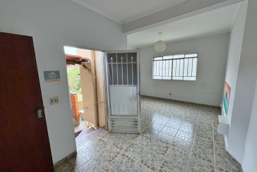 Casa Térrea à venda no Bairro do Jardim Regina na Rua Andrade Velosino,