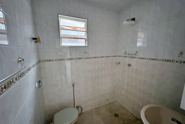 Casa Térrea à venda no Bairro do Jardim Regina na Rua Andrade Velosino,