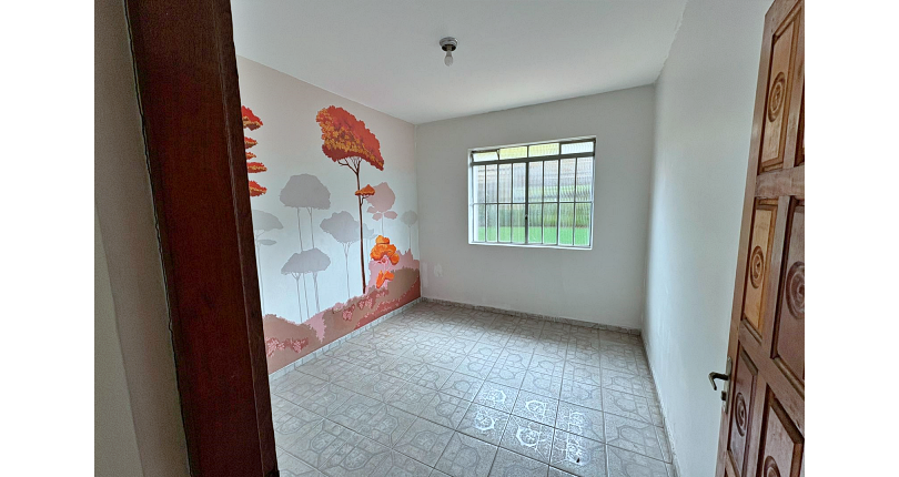 Casa Térrea à venda no Bairro do Jardim Regina na Rua Andrade Velosino,