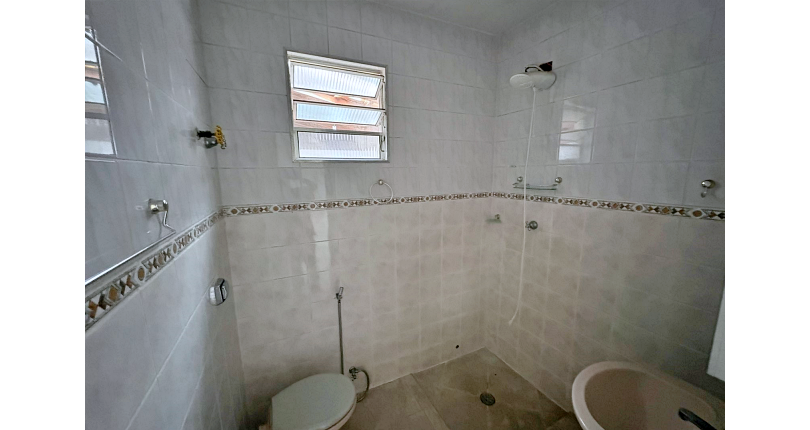 Casa Térrea à venda no Bairro do Jardim Regina na Rua Andrade Velosino,