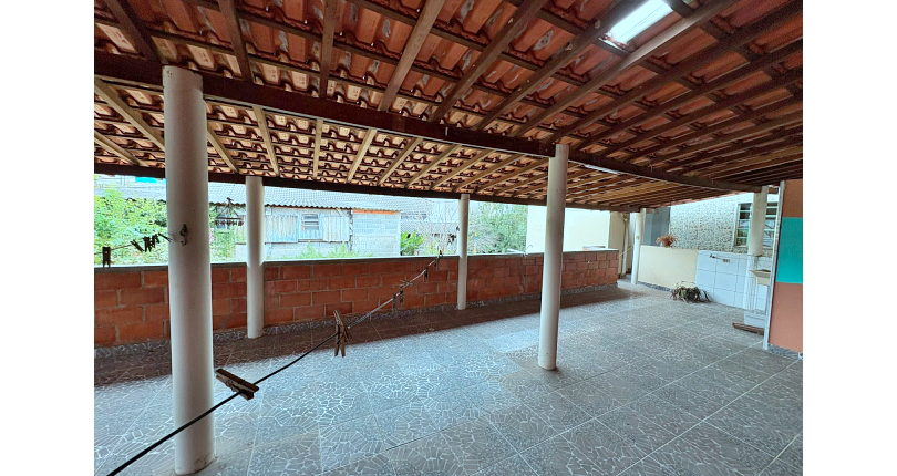 Casa Térrea à venda no Bairro do Jardim Regina na Rua Andrade Velosino,