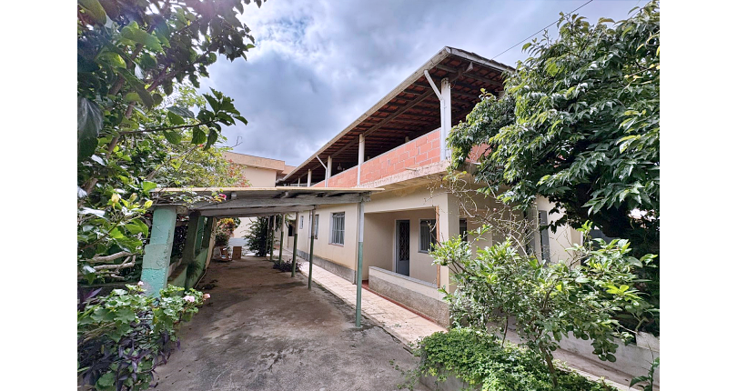 Casa Térrea à venda no Bairro do Jardim Regina na Rua Andrade Velosino,