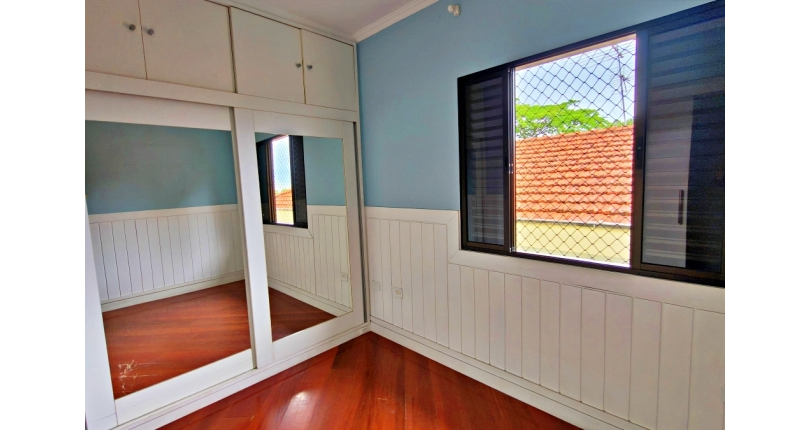 Lindo Sobrado amplo à venda no Bairro do Parque São Domingos na Rua Doutor Odon Carlos de Figueiredo Ferraz