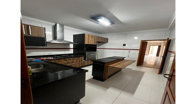  Sobrado à venda no Bairro do Jaraguá na Avenida Jerimanduba 843,