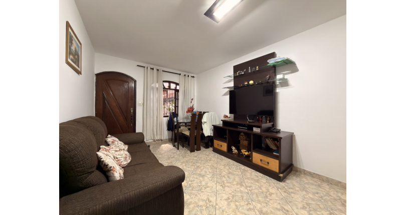 Sobrado Impecável na Vila Jaguari – Pronto para Morar!