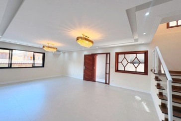  Sobrado à venda no Bairro do Jardim Regina na Rua José Baroncelli,