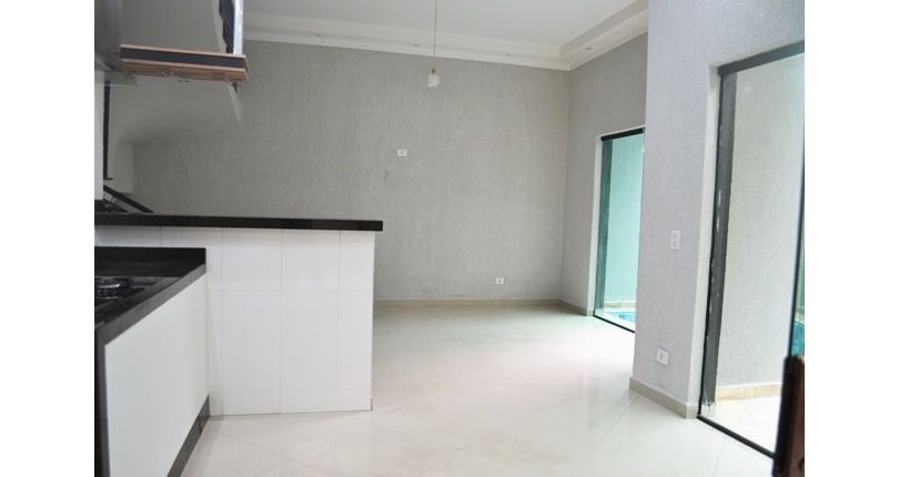 Sobrado à venda no Bairro do Jardim Líbano na Rua Afonso Lobardi,