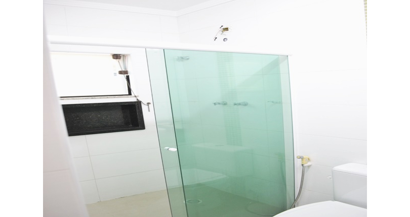 Sobrado à venda no Bairro do Jardim Líbano na Rua Afonso Lobardi,