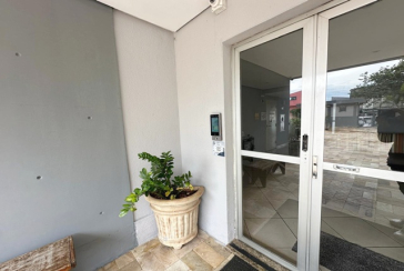  Apartamento à venda no Bairro da Vila Mangalot na Rua Alvorada do Norte 158