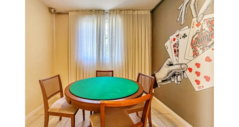  Apartamento à venda no Bairro do Jardim Íris na Avenida Raimundo Pereira de Magalhães 2616,