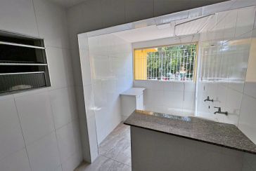 Casa assobradada à venda no Bairro do Jardim Vista Linda na Rua Francisco Beltrão