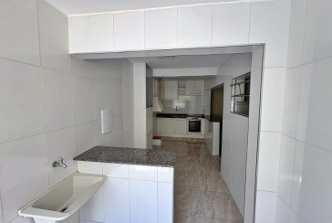 Casa assobradada à venda no Bairro do Jardim Vista Linda na Rua Francisco Beltrão