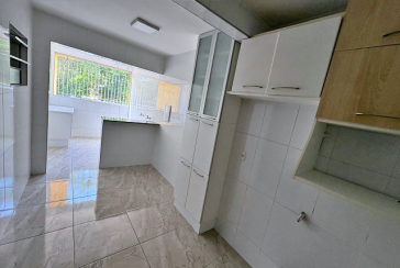 Casa assobradada à venda no Bairro do Jardim Vista Linda na Rua Francisco Beltrão