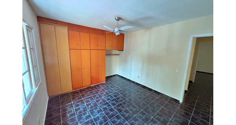 Casa assobradada à venda no Bairro do Jardim Vista Linda na Rua Francisco Beltrão