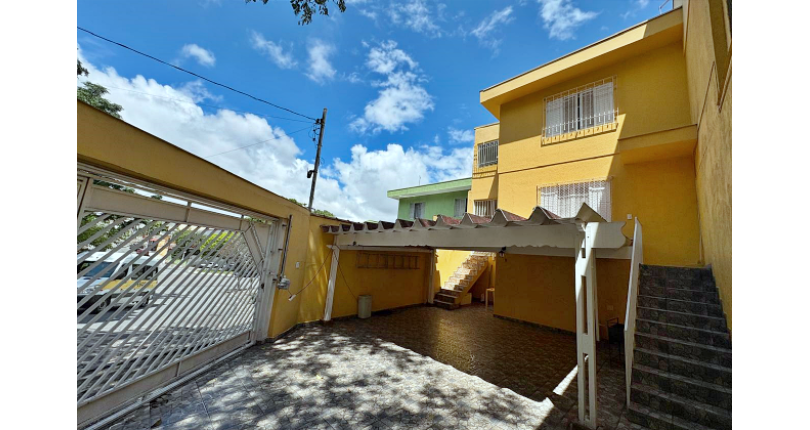 Casa assobradada à venda no Bairro do Jardim Vista Linda na Rua Francisco Beltrão