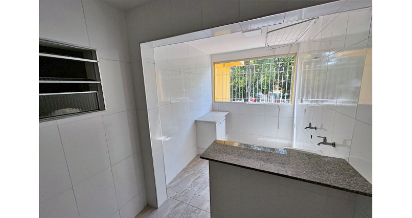 Casa assobradada à venda no Bairro do Jardim Vista Linda na Rua Francisco Beltrão