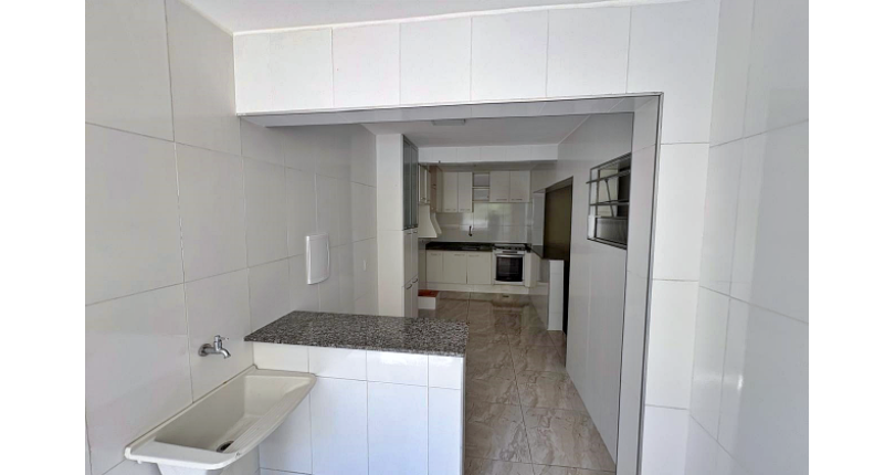 Casa assobradada à venda no Bairro do Jardim Vista Linda na Rua Francisco Beltrão