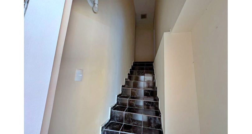 Casa assobradada à venda no Bairro do Jardim Vista Linda na Rua Francisco Beltrão