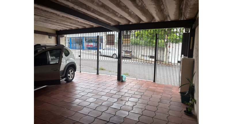 Casa à venda no Bairro do Parque São Domingos 