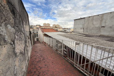 Sobrado à venda no Bairro da Vila dos Remédios na Rua Antônio Ayrosa