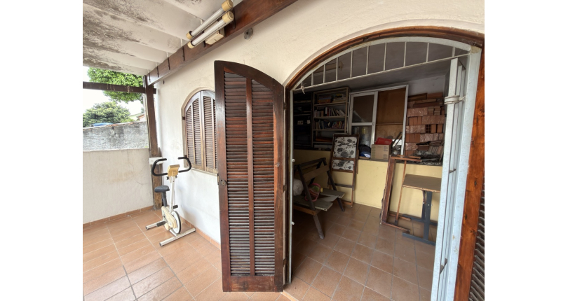 Sobrado à venda no Bairro da Vila dos Remédios na Rua Antônio Ayrosa