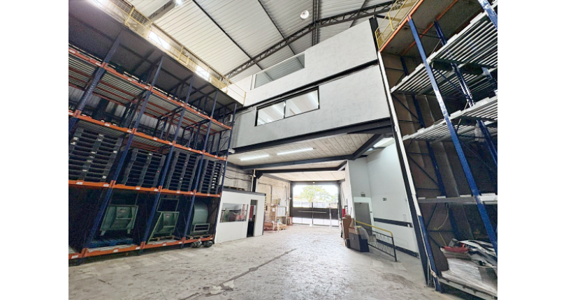 Galpão à venda Rua Altamira do Paraná, Vila Jaguará - Imóveis à Venda