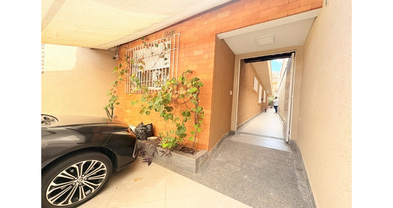 Oportunidade: Bela Casa Térrea à venda no Bairro do Jardim Mangalot na Rua Desembargador Cândido da Cunha Cintra