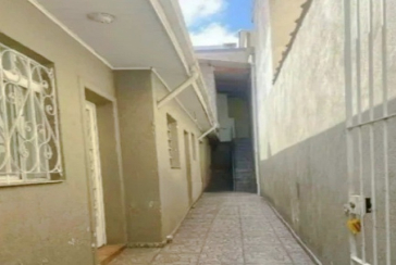  Casa assobradada à venda no Bairro do Jardim Marisa na Rua Antônio Batista,
