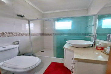 Lindo Sobrado à venda no Bairro do Parque São Domingos na Rua Waltrudes Correa