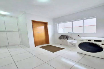 Lindo Sobrado à venda no Bairro do Parque São Domingos na Rua Waltrudes Correa