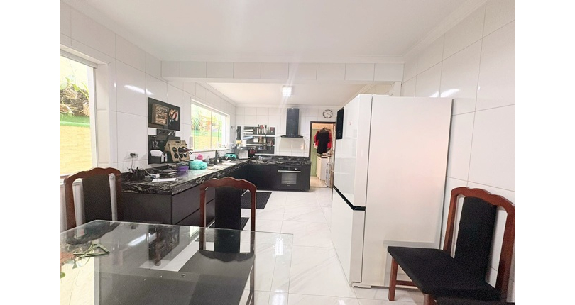  Sobrado à venda no Bairro do Jardim Santo Elias na Rua Durval Fernandes Chaves, 