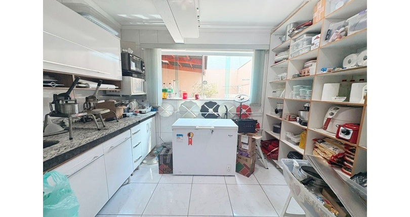  Sobrado à venda no Bairro do Jardim Santo Elias na Rua Durval Fernandes Chaves, 