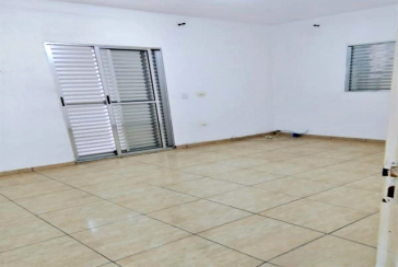  Sobrado à venda no Bairro do  Conjunto Habitacional Turística na Rua Parque do Itatiaia,