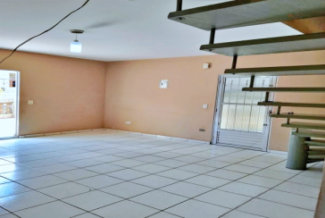  Sobrado à venda no Bairro do  Conjunto Habitacional Turística na Rua Parque do Itatiaia,