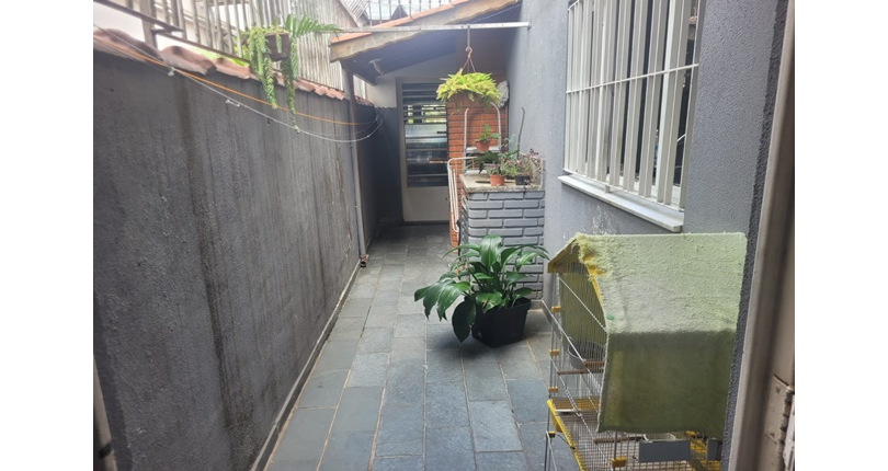 Sobrado à venda no Bairro do Jardim Santo Elias na Avenida Mutinga