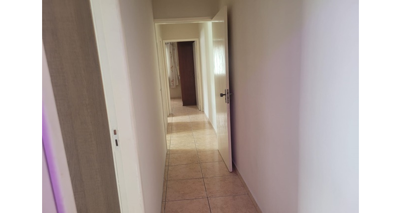 Sobrado à venda no Bairro do Jardim Santo Elias na Avenida Mutinga