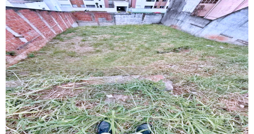 Terreno à venda no Bairro do Jardim Jaraguá na Rua Francisco Bellazzi