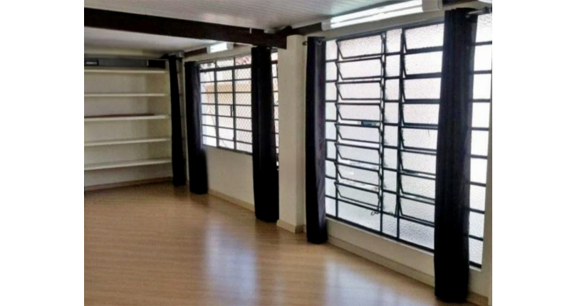  Casa Térrea à venda no Bairro do Parque São Domingos na Rua Brigadeiro Henrique Fontenelle 