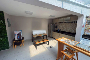 Sobrado à venda no Bairro do Jardim Vista Linda na Rua Erva Cidreira,