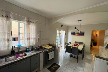 Sobrado à venda no Bairro do Jardim Vista Linda na Rua Erva Cidreira,