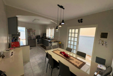 Sobrado à venda no Bairro do Jardim Vista Linda na Rua Erva Cidreira,