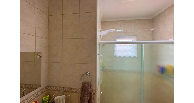 Sobrado à venda no Bairro do Jardim Vista Linda na Rua Erva Cidreira,