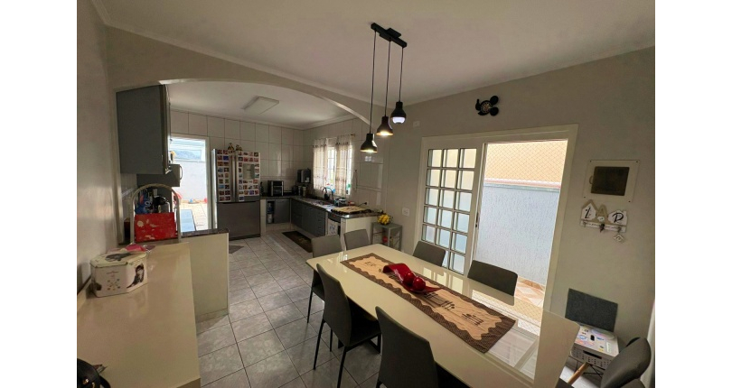 Sobrado à venda no Bairro do Jardim Vista Linda na Rua Erva Cidreira,