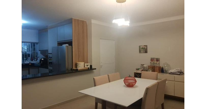 Sobrado à venda no Bairro do Jaraguá na Rua Bacurizeiros,